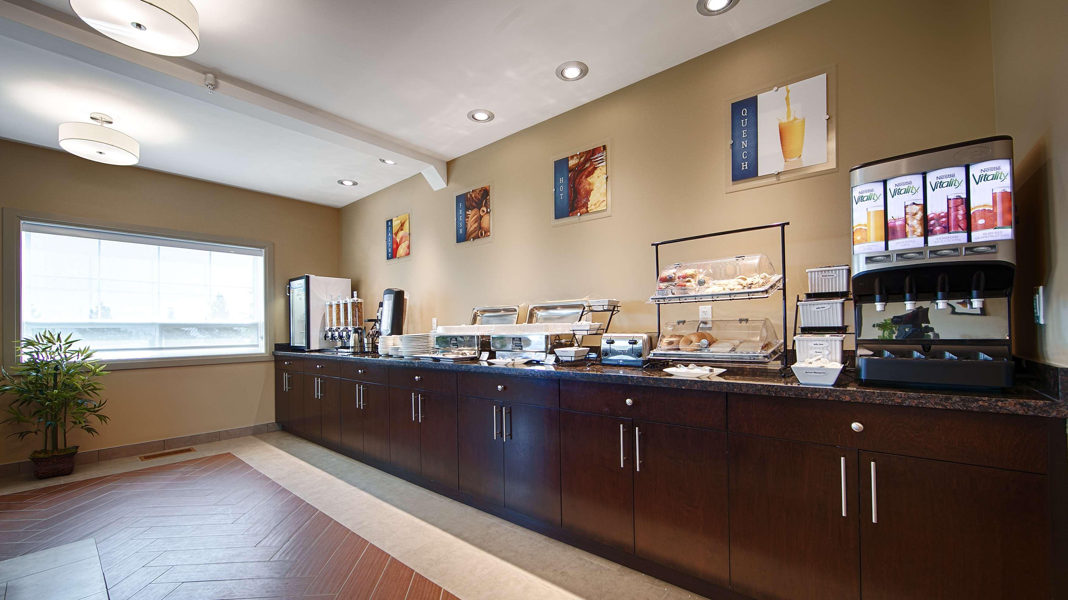 Best Western Plus Peace River Hotel & Suites Exterior foto