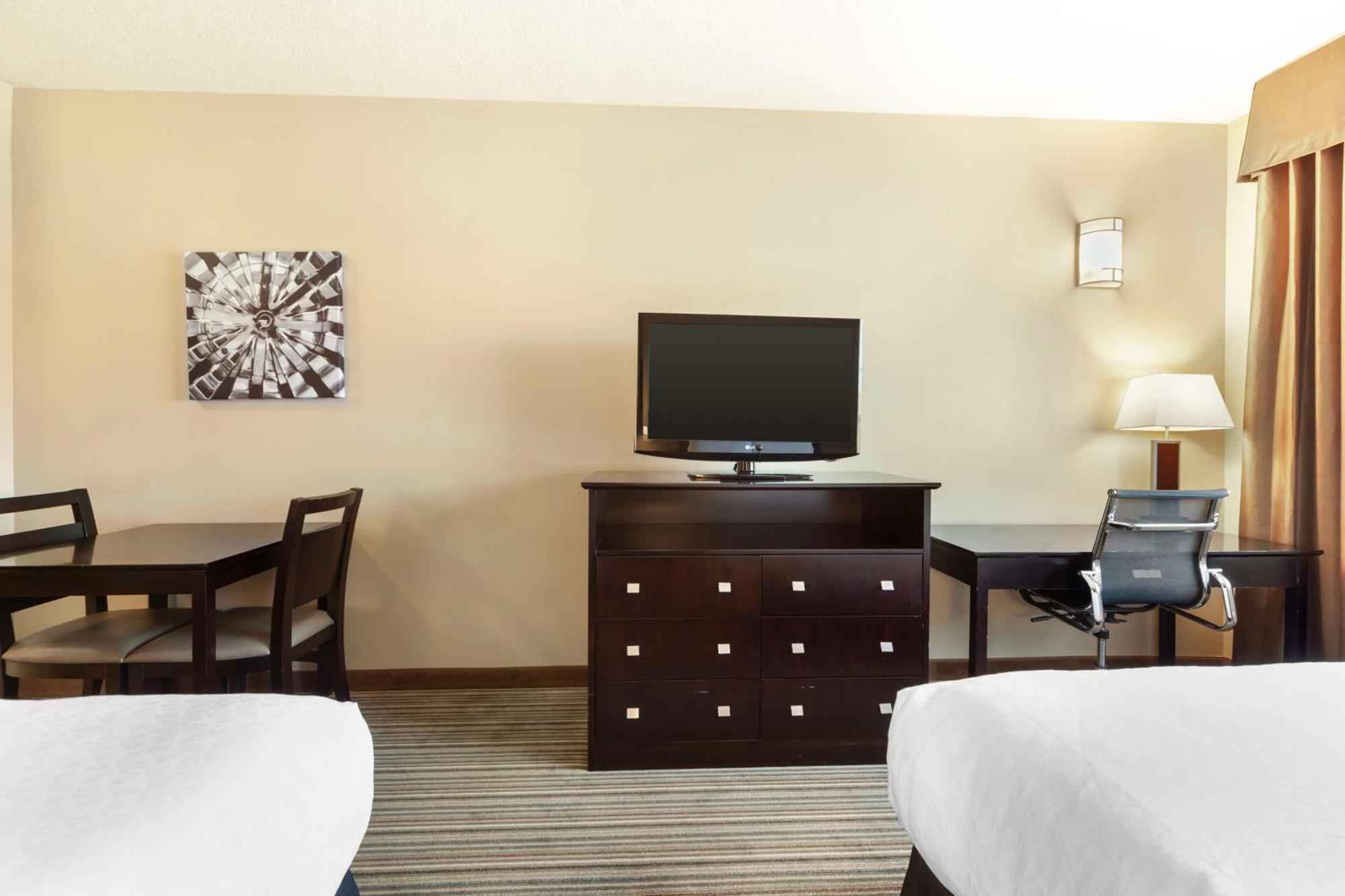 Best Western Plus Peace River Hotel & Suites Exterior foto