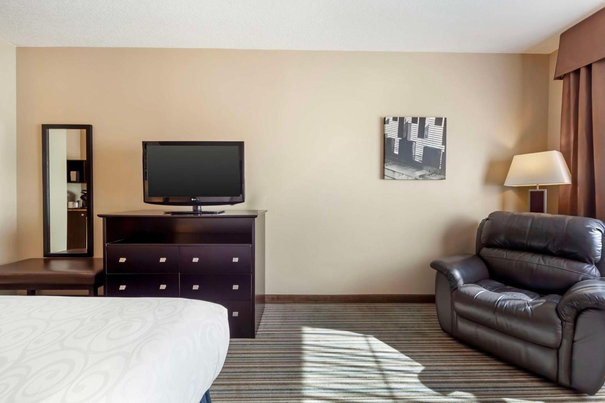 Best Western Plus Peace River Hotel & Suites Exterior foto