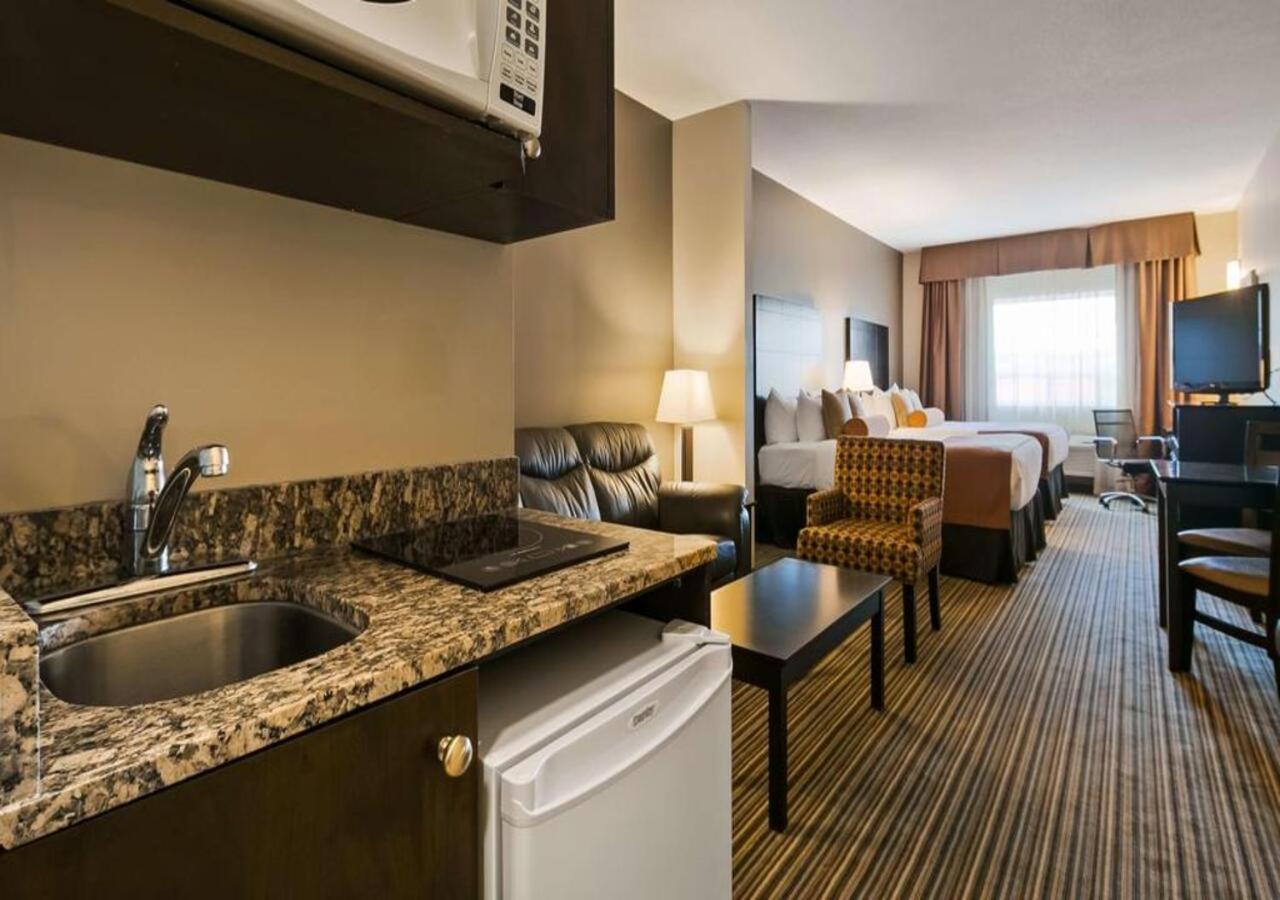 Best Western Plus Peace River Hotel & Suites Exterior foto