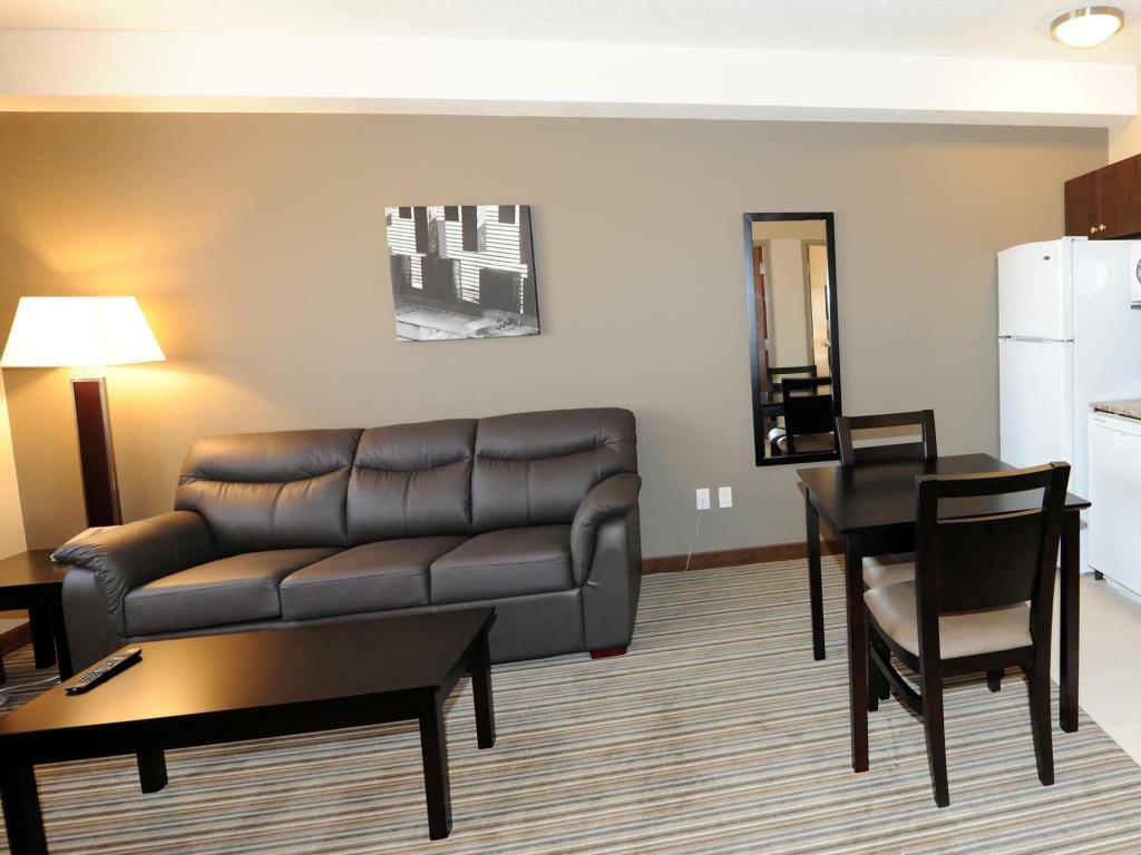 Best Western Plus Peace River Hotel & Suites Exterior foto