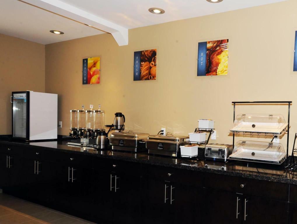 Best Western Plus Peace River Hotel & Suites Exterior foto