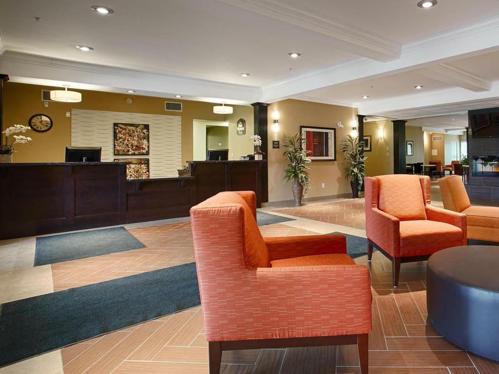 Best Western Plus Peace River Hotel & Suites Exterior foto