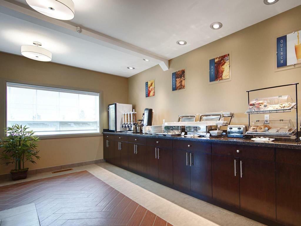 Best Western Plus Peace River Hotel & Suites Exterior foto